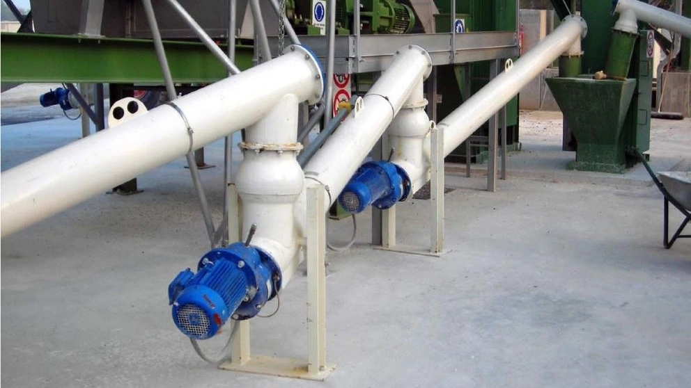 Introduction of screw feeder